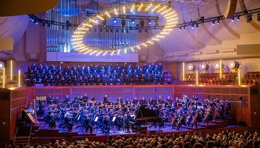 The San Francisco Symphony pairs innovation with artistic excellence to inspire today’s audiences. Photo by Brandon Patoc, courtesy of the San Francisco Symphony. 